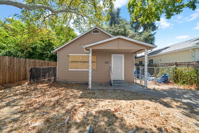 3824 25th Ave, Sacramento, CA 95820