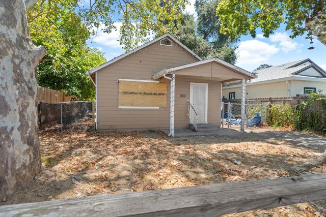 3824 25th Ave, Sacramento, CA 95820