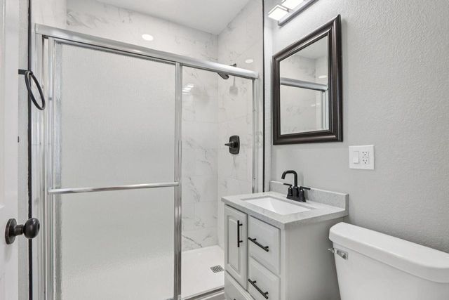 1537 S 56th STREET, West Allis, WI 53214