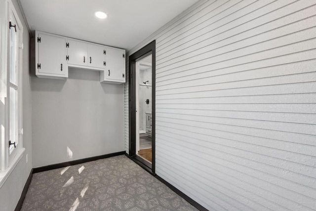 1537 S 56th STREET, West Allis, WI 53214