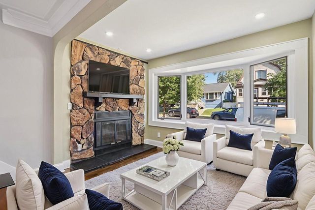 1537 S 56th STREET, West Allis, WI 53214