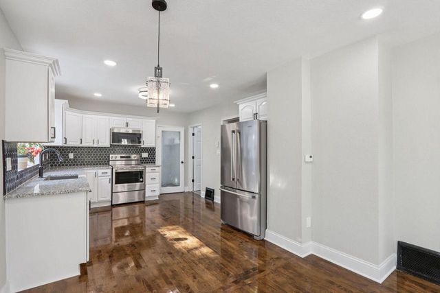 1537 S 56th STREET, West Allis, WI 53214