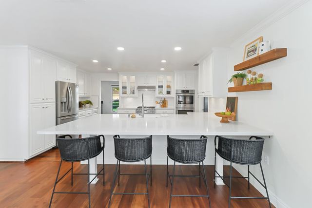 3120 American River Drive, Sacramento, CA 95864
