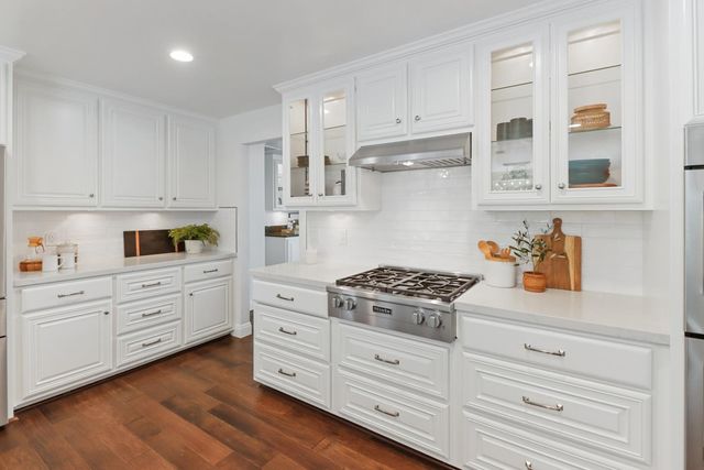 3120 American River Drive, Sacramento, CA 95864