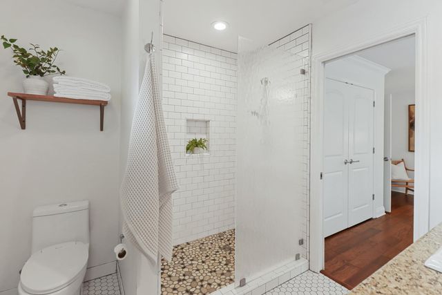 3120 American River Drive, Sacramento, CA 95864