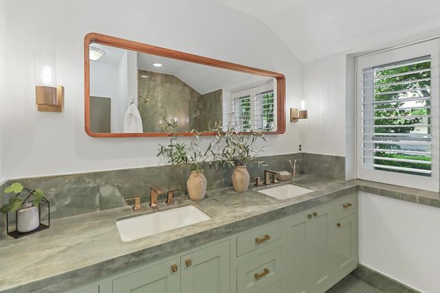 3120 American River Drive, Sacramento, CA 95864