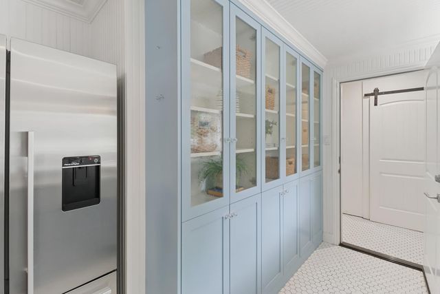 3120 American River Drive, Sacramento, CA 95864