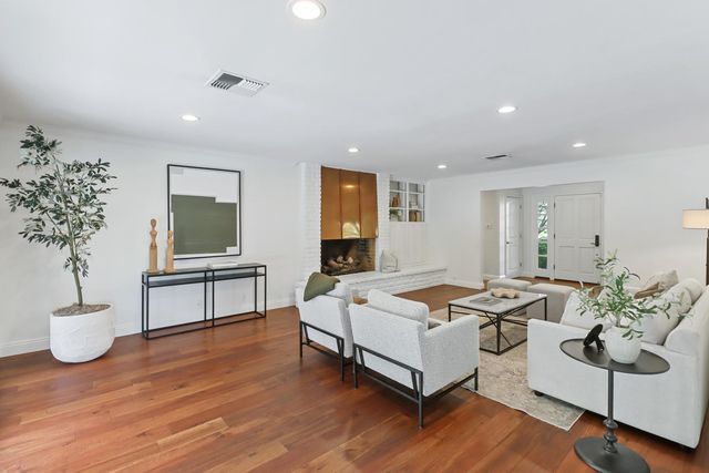 3120 American River Drive, Sacramento, CA 95864