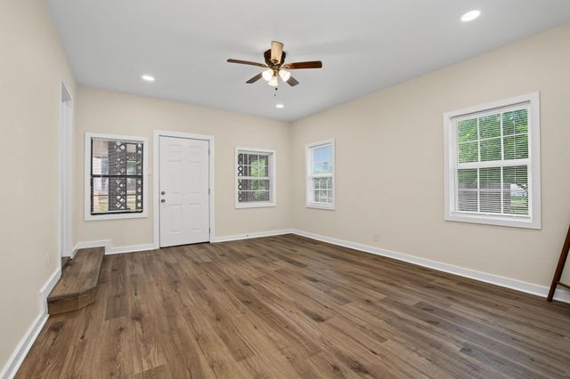 1320 W Morton Street, Denison, TX 75020