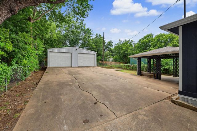 1320 W Morton Street, Denison, TX 75020