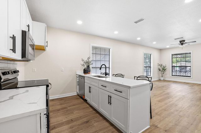 1320 W Morton Street, Denison, TX 75020