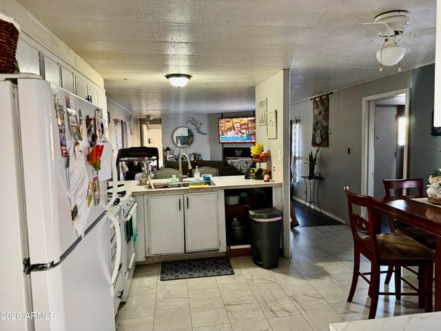 12727 W Glendale Avenue 42, Glendale, AZ 85305