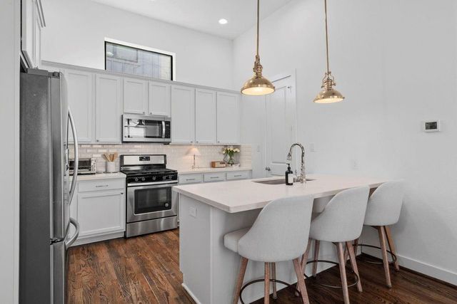 1514 Beall St, Houston, TX 77008