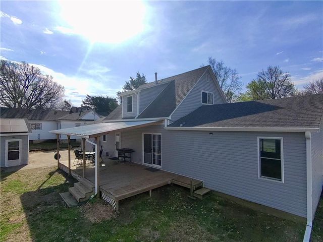 108 E 5th Street, Lebo, KS 66856