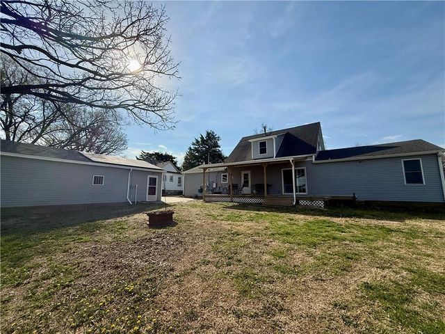 108 E 5th Street, Lebo, KS 66856