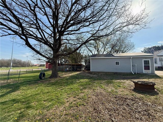 108 E 5th Street, Lebo, KS 66856