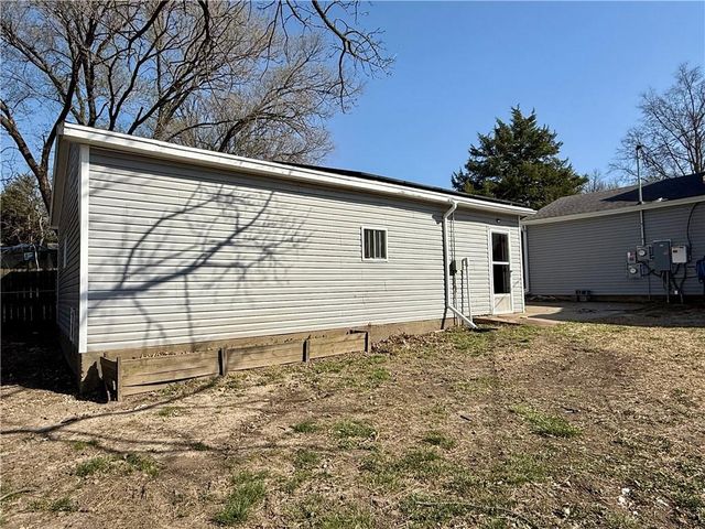 108 E 5th Street, Lebo, KS 66856