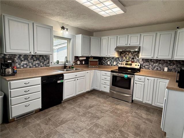 108 E 5th Street, Lebo, KS 66856