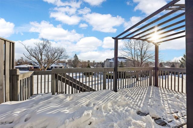 2725 Pheasant Ridge Court, Marion, IA 52302