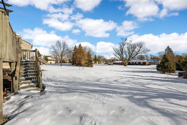 2725 Pheasant Ridge Court, Marion, IA 52302