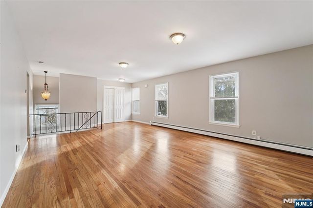 215 Woodside Avenue 2, Ridgewood, NJ 07450