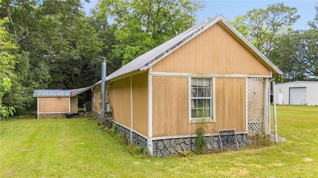 18318 Kendrick Road, Robertsdale, AL 36567