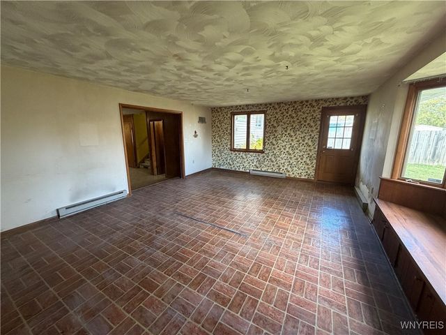 107 Maplegrove Avenue, Tonawanda, NY 14150