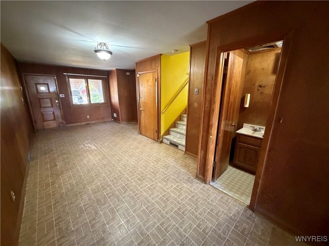 107 Maplegrove Avenue, Tonawanda, NY 14150