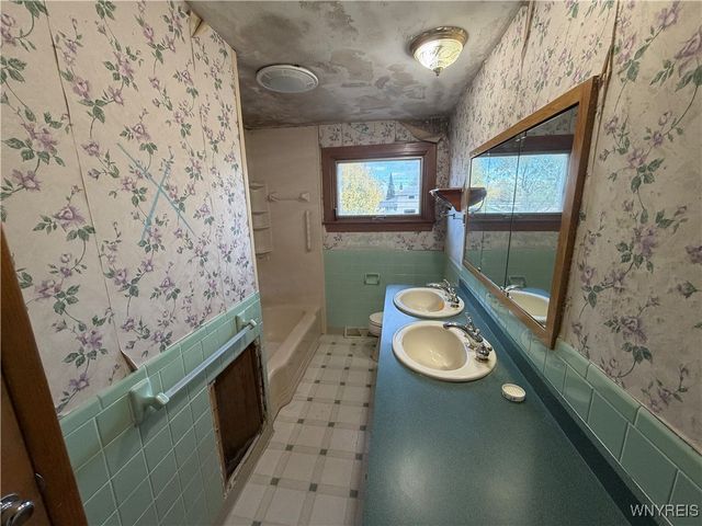 107 Maplegrove Avenue, Tonawanda, NY 14150