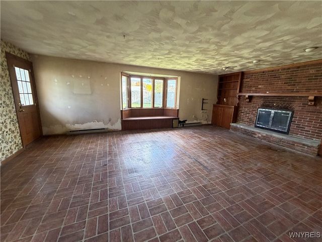 107 Maplegrove Avenue, Tonawanda, NY 14150