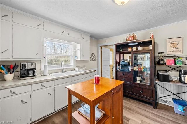 2208 Ermine Street, Randleman, NC 27317