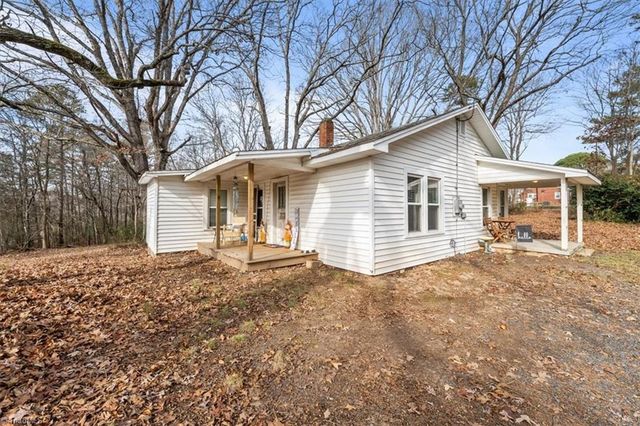 2208 Ermine Street, Randleman, NC 27317