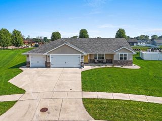 1764 BRIDGE PORT CIRCLE, De Pere, WI 54115