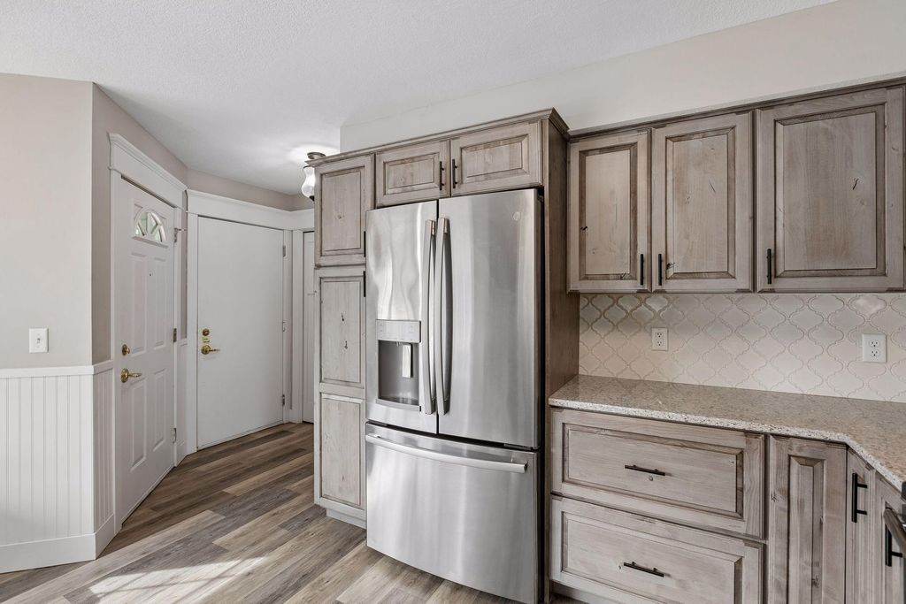 8605 Oxford Lane, Brooklyn Park, MN 55443 — photo 5
