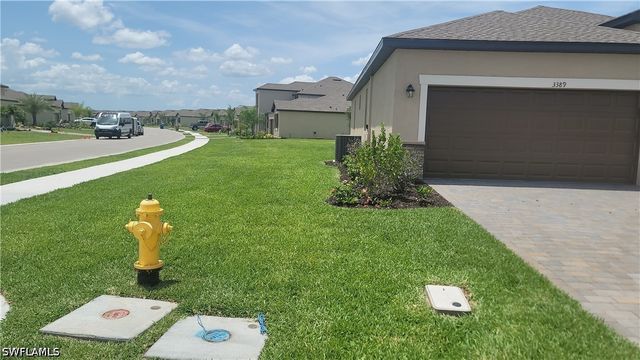 3389 Menores WAY, Fort Myers, FL 33905