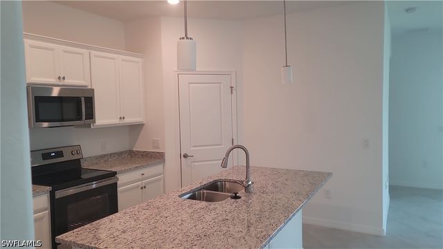 3389 Menores WAY, Fort Myers, FL 33905