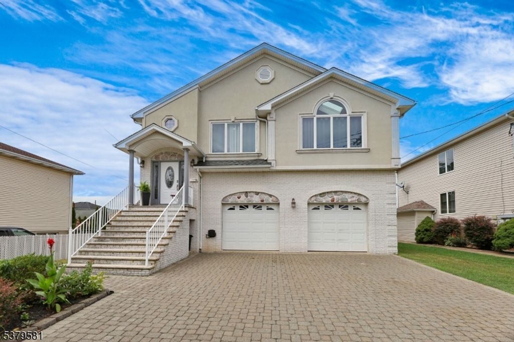 36 Monhegan St, Clifton City, NJ 07013