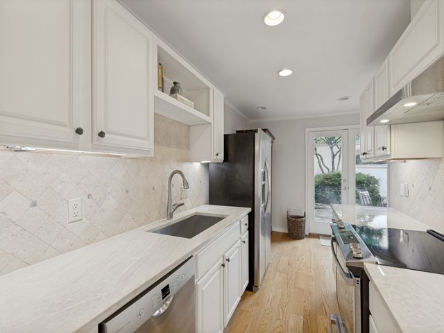 7617 Riverbrook Drive 14, Dallas, TX 75230
