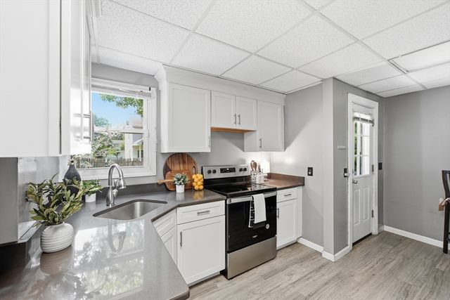 128 Newfield Rd, Springfield, MA 01119