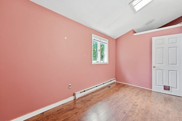 128 Newfield Rd, Springfield, MA 01119