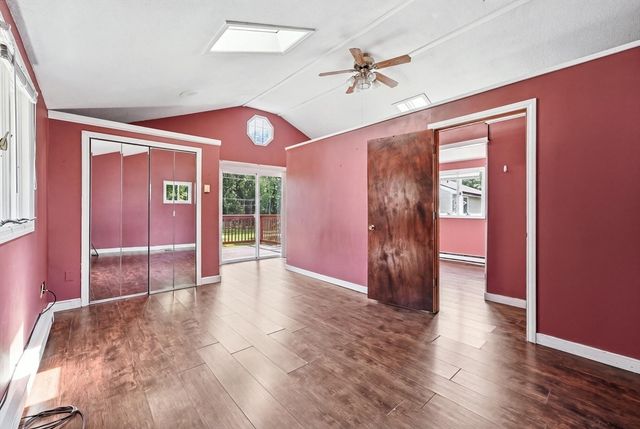 128 Newfield Rd, Springfield, MA 01119