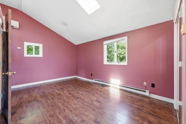 128 Newfield Rd, Springfield, MA 01119