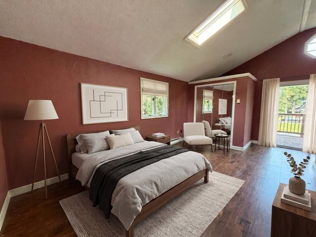 128 Newfield Rd, Springfield, MA 01119
