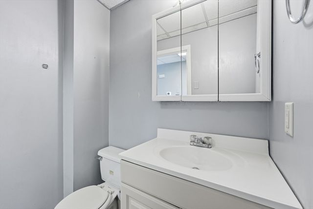 128 Newfield Rd, Springfield, MA 01119