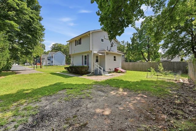 128 Newfield Rd, Springfield, MA 01119