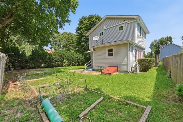 128 Newfield Rd, Springfield, MA 01119