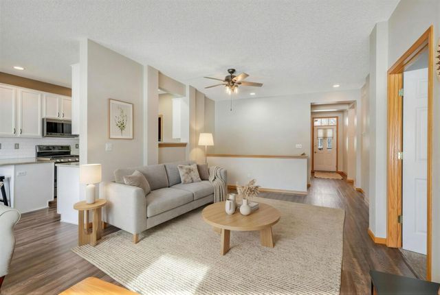 19725 Canary Path, Farmington, MN 55024