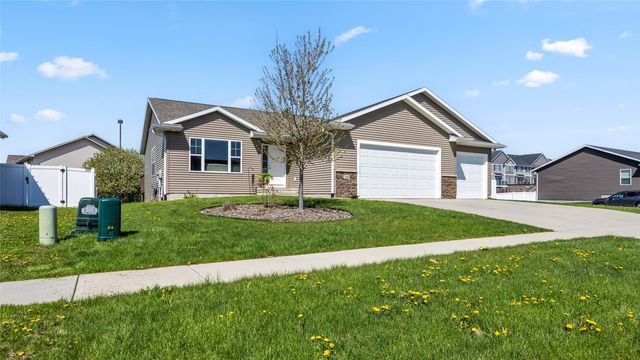 2084 Crestwood Lane, Marion, IA 52302