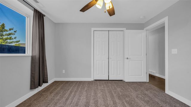 2084 Crestwood Lane, Marion, IA 52302