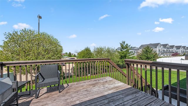 2084 Crestwood Lane, Marion, IA 52302